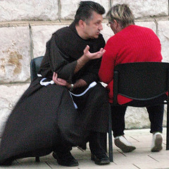 Medjugorje : Confession as it should be.